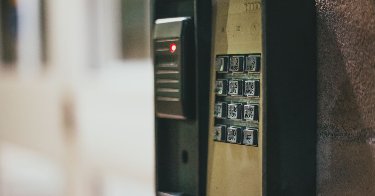 Securing Your Business 24/7: Why a Commercial Locksmith Isn't a Scaled-Up House Call — Prospect Heights Locksmith Brooklyn